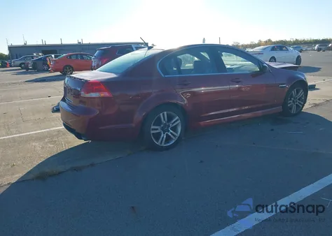 2009 Pontiac G8 из США, поврежденный, VIN 6G2ER57719L232010